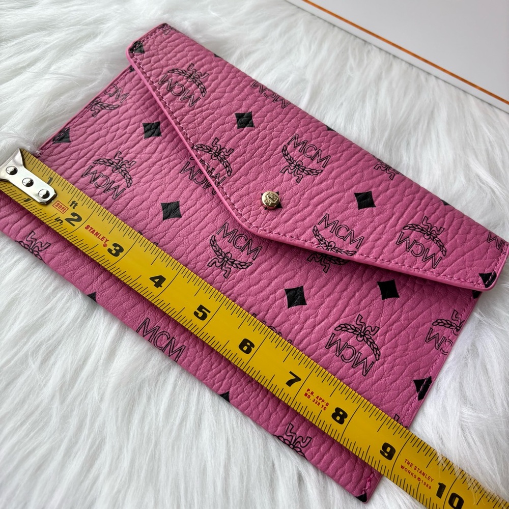 MCM Visetos Leather Envelope Clutch in pink VIP Novelty GWP NEW - Picture 8 of 10